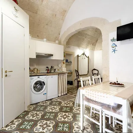 Apartment Chiarina 2 *